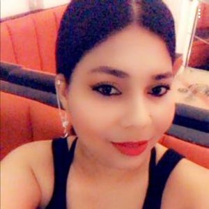 Meet your Posher, Alexandra